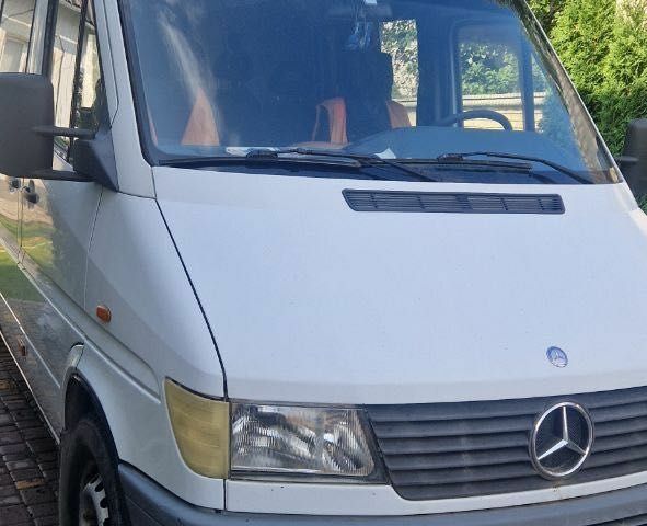 Белый Мерседес Sprinter, объемом двигателя 2.9 л и пробегом 100 тыс. км за 10800 $, фото 1 на Automoto.ua