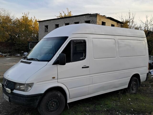 Мерседес Sprinter 1998 в Запорожье на Automoto.ua Белый Мерседес Sprinter, объемом двигателя 0 л и пробегом 35 тыс. км за 4900 $, фото 2 на Automoto.ua