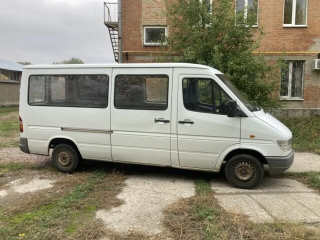 Белый Мерседес Sprinter, объемом двигателя 0 л и пробегом 400 тыс. км за 4500 $, фото 2 на Automoto.ua