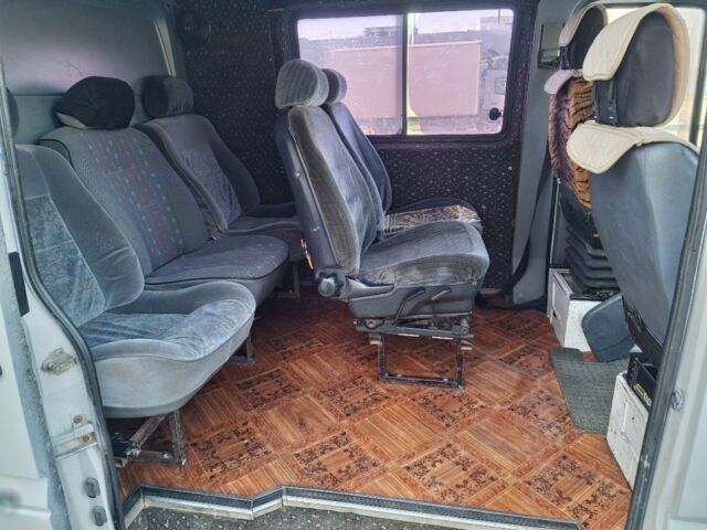 Белый Мерседес Sprinter, объемом двигателя 2.9 л и пробегом 550 тыс. км за 2300 $, фото 4 на Automoto.ua