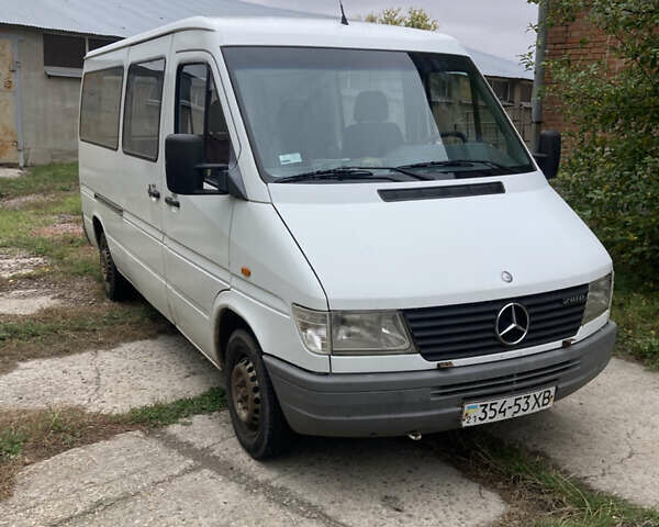 Білий Мерседес Sprinter, об'ємом двигуна 0 л та пробігом 450 тис. км за 4500 $, фото 1 на Automoto.ua