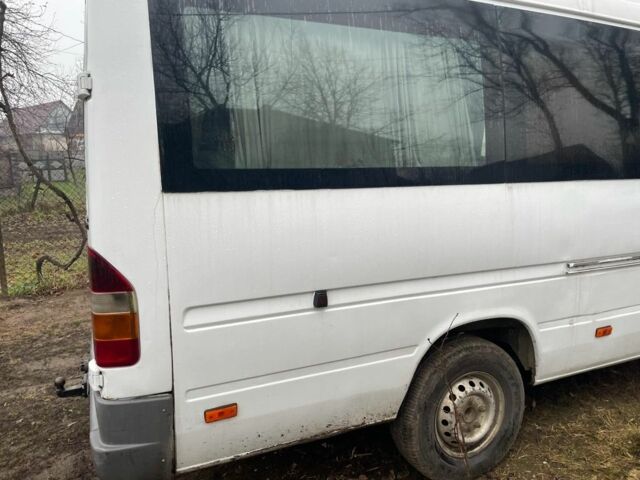 Белый Мерседес Sprinter, объемом двигателя 2.9 л и пробегом 355 тыс. км за 5999 $, фото 2 на Automoto.ua