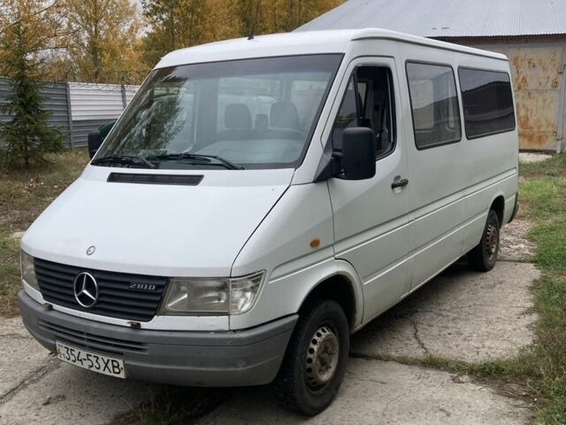 Белый Мерседес Sprinter, объемом двигателя 0 л и пробегом 400 тыс. км за 4500 $, фото 9 на Automoto.ua