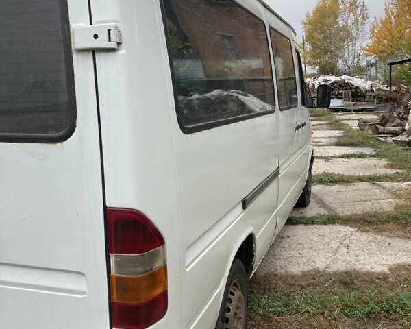 Білий Мерседес Sprinter, об'ємом двигуна 0 л та пробігом 450 тис. км за 4500 $, фото 10 на Automoto.ua