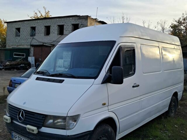 Мерседес Sprinter 1998 в Запорожье на Automoto.ua Белый Мерседес Sprinter, объемом двигателя 0 л и пробегом 35 тыс. км за 4900 $, фото 8 на Automoto.ua