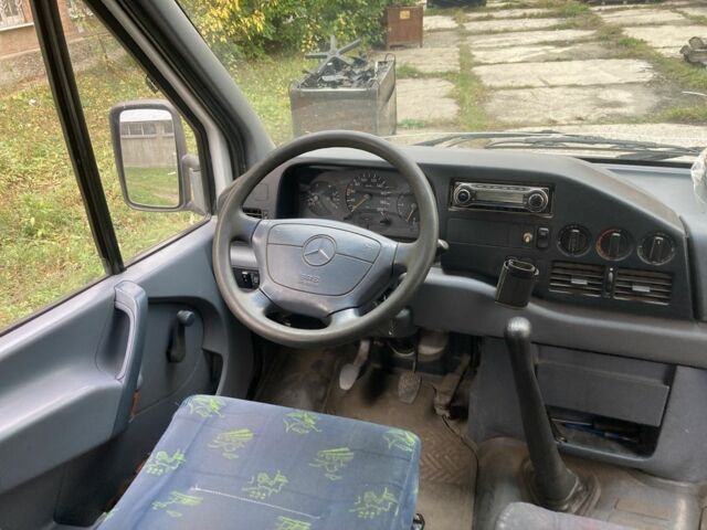 Белый Мерседес Sprinter, объемом двигателя 0 л и пробегом 400 тыс. км за 4500 $, фото 15 на Automoto.ua