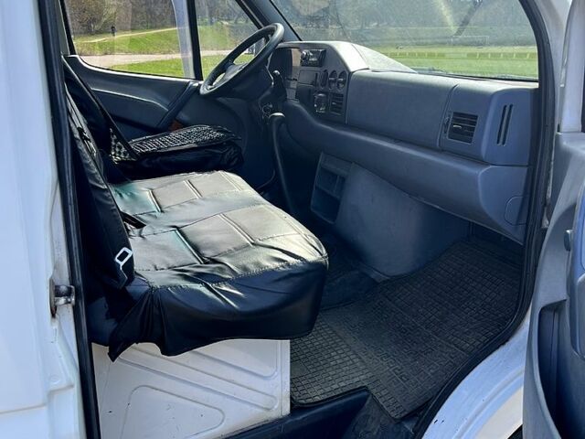 Белый Мерседес Sprinter, объемом двигателя 2.9 л и пробегом 832 тыс. км за 10500 $, фото 10 на Automoto.ua