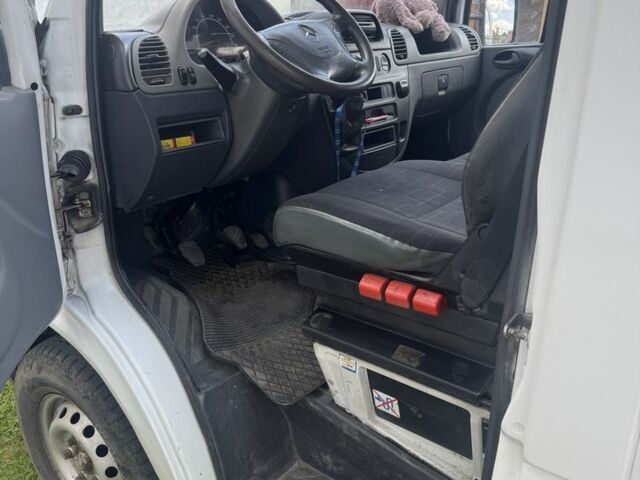 Белый Мерседес Sprinter, объемом двигателя 0 л и пробегом 355 тыс. км за 3550 $, фото 1 на Automoto.ua