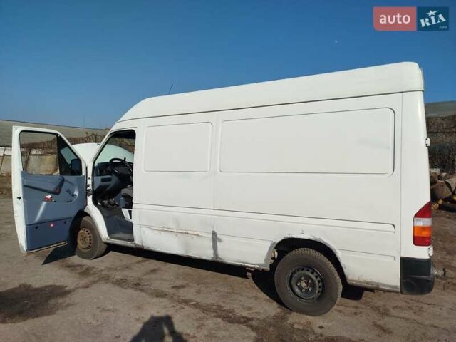 Белый Мерседес Sprinter, объемом двигателя 2.87 л и пробегом 367 тыс. км за 5000 $, фото 3 на Automoto.ua