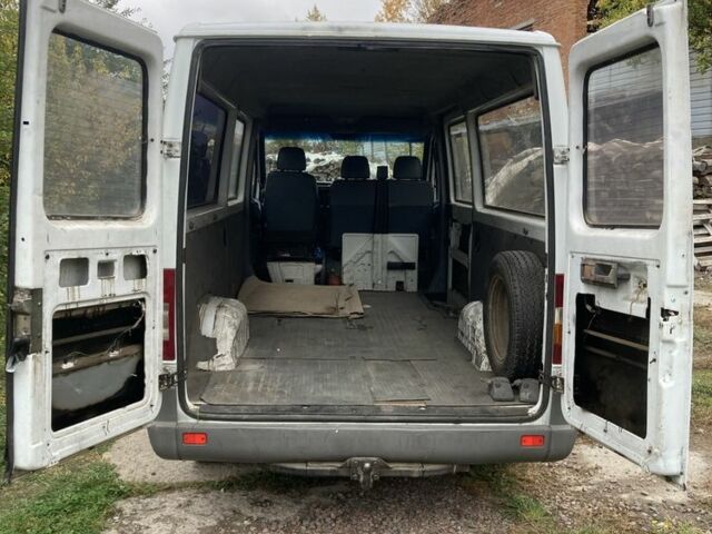 Белый Мерседес Sprinter, объемом двигателя 0 л и пробегом 400 тыс. км за 4500 $, фото 10 на Automoto.ua