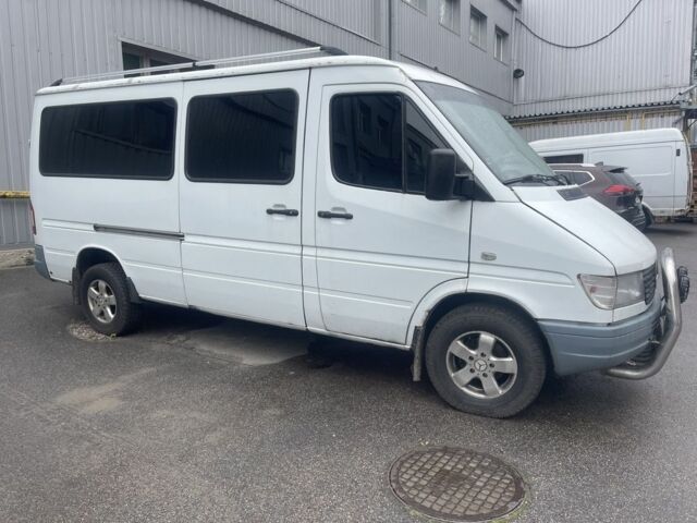 Белый Мерседес Sprinter, объемом двигателя 2.9 л и пробегом 450 тыс. км за 5900 $, фото 1 на Automoto.ua