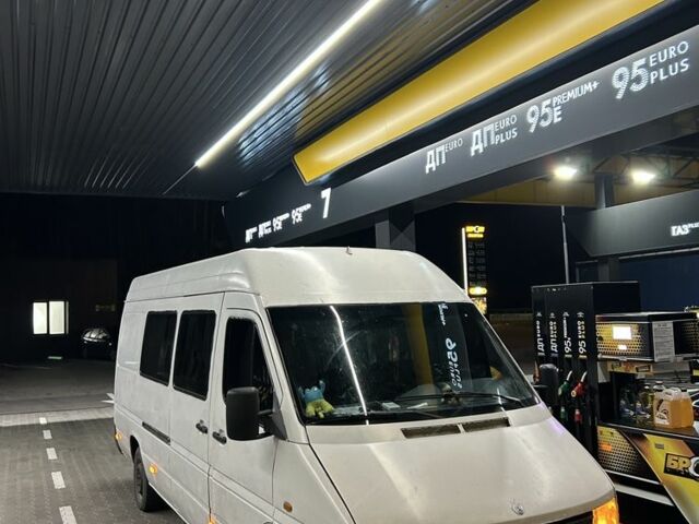 Мерседес Sprinter 1998 у Макарове на Automoto.ua Білий Мерседес Sprinter, об'ємом двигуна 2.9 л та пробігом 427 тис. км за 7500 $, фото 4 на Automoto.ua