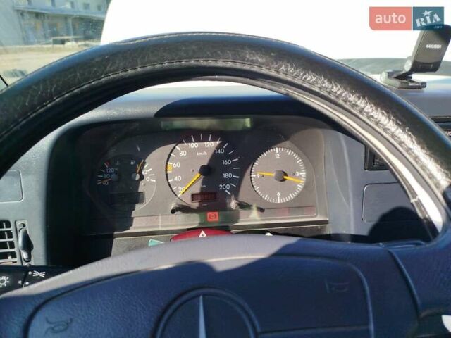 Белый Мерседес Sprinter, объемом двигателя 2.87 л и пробегом 367 тыс. км за 5000 $, фото 1 на Automoto.ua