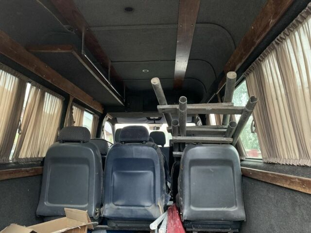 Белый Мерседес Sprinter, объемом двигателя 2.9 л и пробегом 496 тыс. км за 3700 $, фото 6 на Automoto.ua