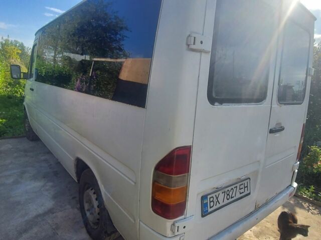 Белый Мерседес Sprinter, объемом двигателя 2 л и пробегом 550 тыс. км за 6500 $, фото 3 на Automoto.ua