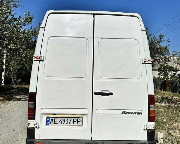 Білий Мерседес Sprinter, об'ємом двигуна 2.87 л та пробігом 830 тис. км за 6000 $, фото 13 на Automoto.ua