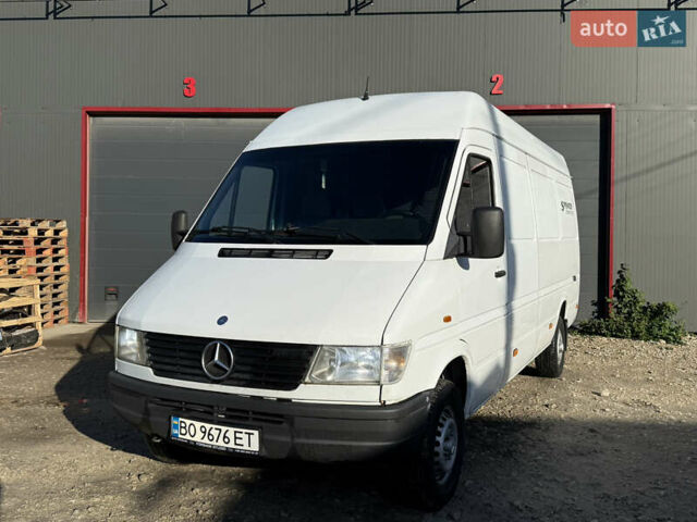 Белый Мерседес Sprinter, объемом двигателя 2.9 л и пробегом 30 тыс. км за 9699 $, фото 2 на Automoto.ua
