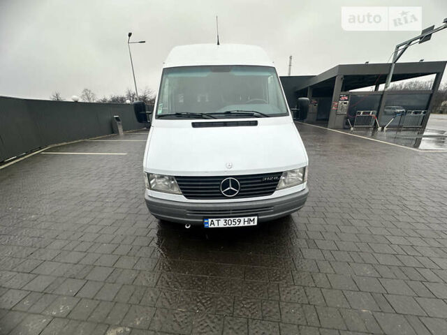 Белый Мерседес Sprinter, объемом двигателя 2.87 л и пробегом 222 тыс. км за 14999 $, фото 1 на Automoto.ua