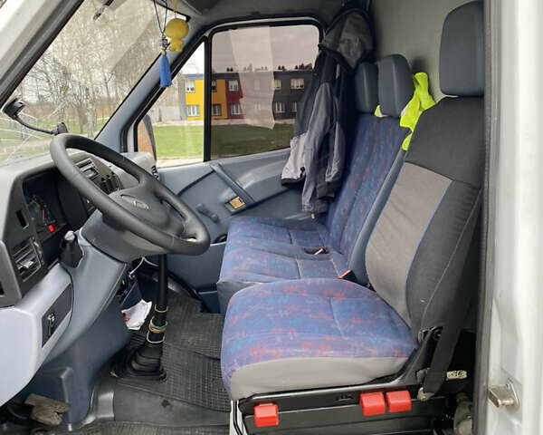 Белый Мерседес Sprinter, объемом двигателя 0 л и пробегом 385 тыс. км за 6700 $, фото 15 на Automoto.ua