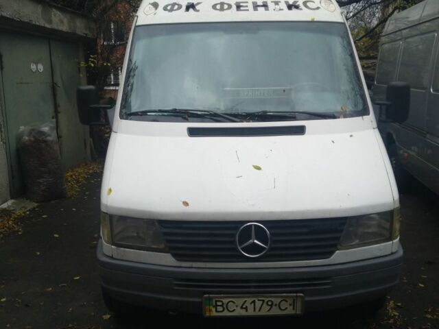 Белый Мерседес Sprinter, объемом двигателя 2.9 л и пробегом 450 тыс. км за 7000 $, фото 5 на Automoto.ua