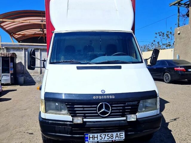 Белый Мерседес Sprinter, объемом двигателя 2.9 л и пробегом 800 тыс. км за 8500 $, фото 6 на Automoto.ua