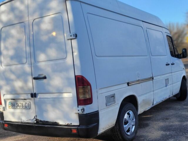 Белый Мерседес Sprinter, объемом двигателя 0 л и пробегом 400 тыс. км за 4500 $, фото 5 на Automoto.ua