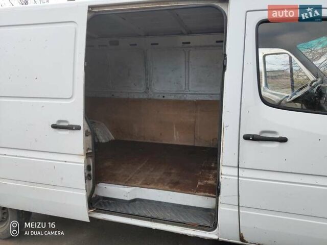 Белый Мерседес Sprinter, объемом двигателя 2.87 л и пробегом 381 тыс. км за 4850 $, фото 12 на Automoto.ua