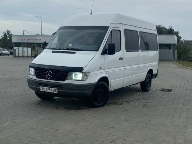 Белый Мерседес Sprinter, объемом двигателя 0 л и пробегом 480 тыс. км за 3700 $, фото 1 на Automoto.ua