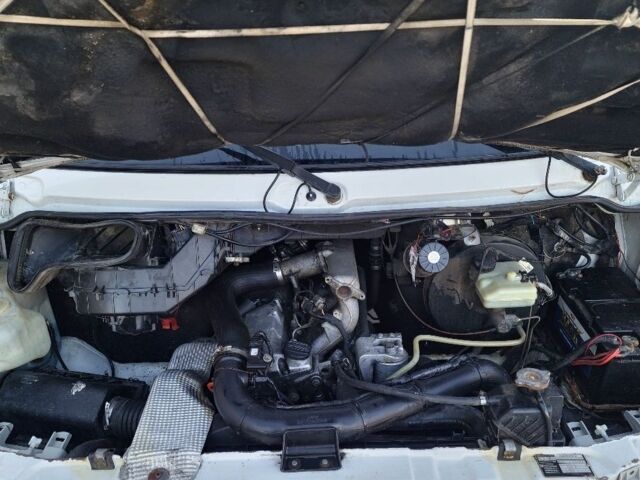 Білий Мерседес Sprinter, об'ємом двигуна 2.9 л та пробігом 600 тис. км за 2600 $, фото 4 на Automoto.ua