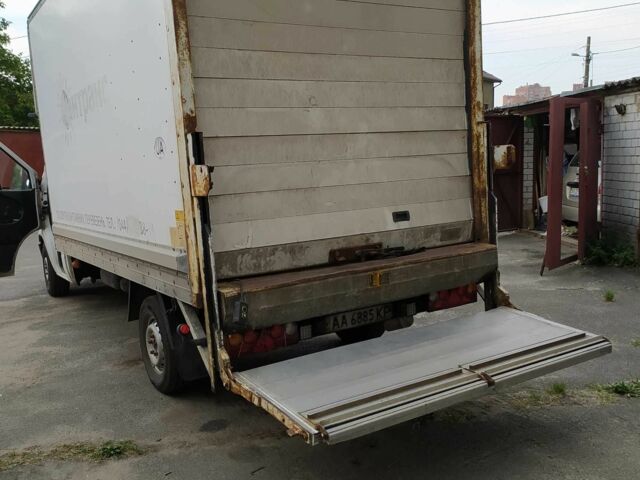 Белый Мерседес Sprinter, объемом двигателя 0 л и пробегом 640 тыс. км за 8300 $, фото 4 на Automoto.ua