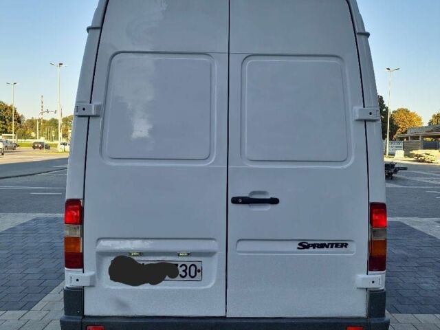 Білий Мерседес Sprinter, об'ємом двигуна 2.9 л та пробігом 450 тис. км за 1775 $, фото 1 на Automoto.ua