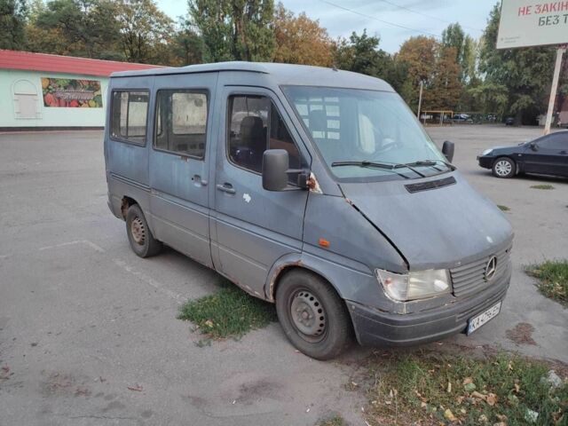 Белый Мерседес Sprinter, объемом двигателя 2.9 л и пробегом 430 тыс. км за 2306 $, фото 3 на Automoto.ua