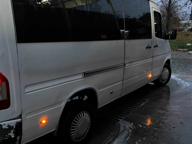 Белый Мерседес Sprinter, объемом двигателя 2.9 л и пробегом 200 тыс. км за 3500 $, фото 5 на Automoto.ua