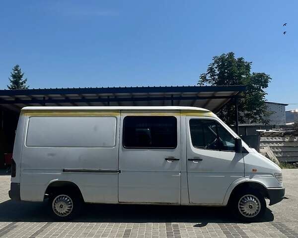 Белый Мерседес Sprinter, объемом двигателя 0 л и пробегом 650 тыс. км за 4350 $, фото 6 на Automoto.ua