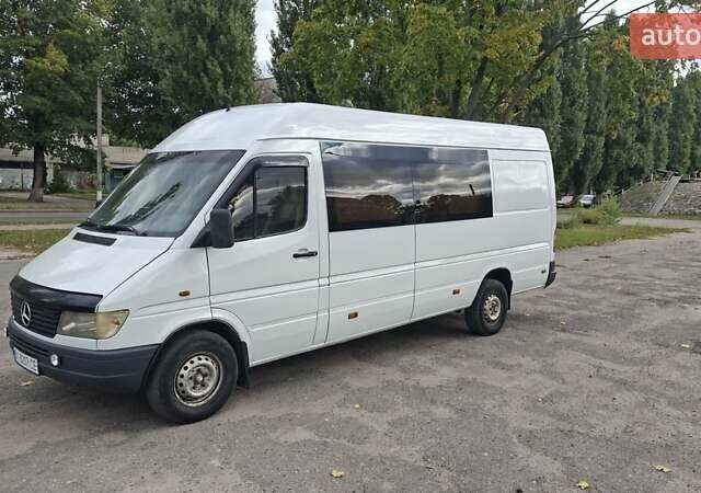 Белый Мерседес Sprinter, объемом двигателя 2.87 л и пробегом 876 тыс. км за 6800 $, фото 1 на Automoto.ua