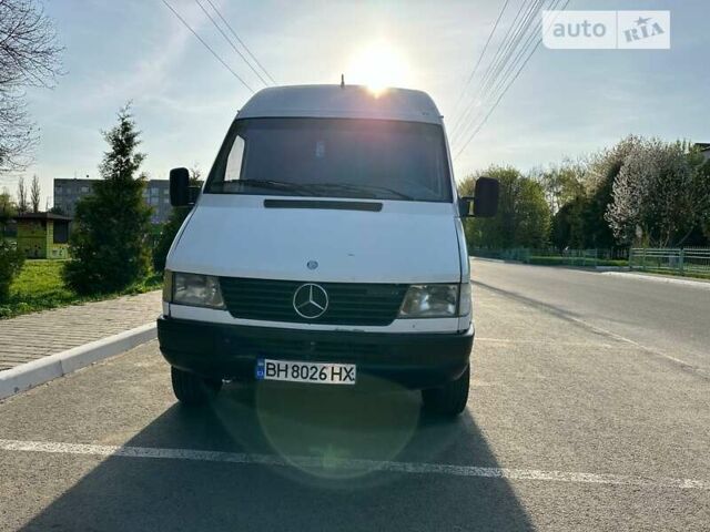 Білий Мерседес Sprinter, об'ємом двигуна 2.3 л та пробігом 300 тис. км за 4500 $, фото 5 на Automoto.ua