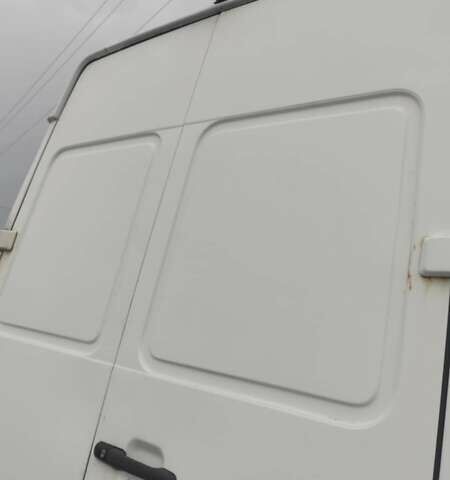 Белый Мерседес Sprinter, объемом двигателя 2.9 л и пробегом 360 тыс. км за 7700 $, фото 1 на Automoto.ua