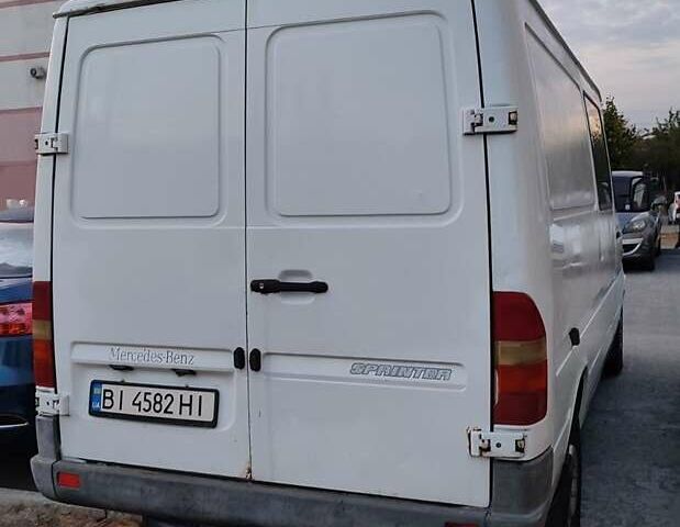 Белый Мерседес Sprinter, объемом двигателя 2.87 л и пробегом 234 тыс. км за 6500 $, фото 2 на Automoto.ua