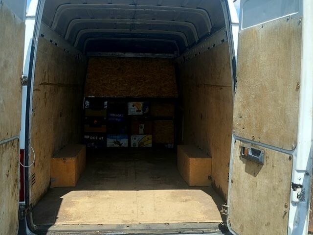 Белый Мерседес Sprinter, объемом двигателя 2.9 л и пробегом 810 тыс. км за 8700 $, фото 5 на Automoto.ua