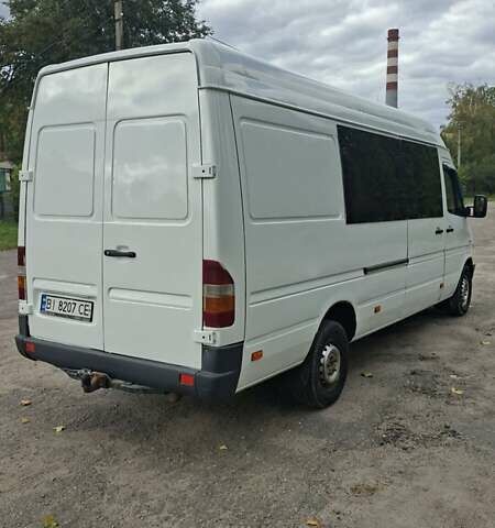 Белый Мерседес Sprinter, объемом двигателя 2.87 л и пробегом 876 тыс. км за 6800 $, фото 2 на Automoto.ua