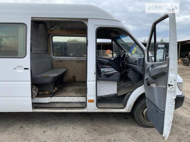Белый Мерседес Sprinter, объемом двигателя 2.9 л и пробегом 370 тыс. км за 7000 $, фото 4 на Automoto.ua