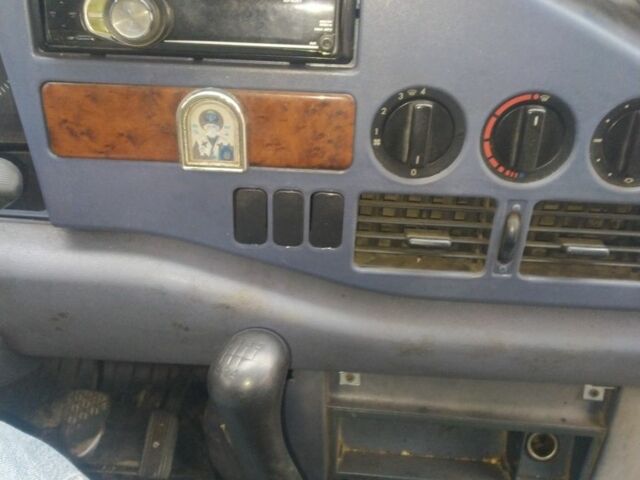 Белый Мерседес Sprinter, объемом двигателя 2.9 л и пробегом 450 тыс. км за 7000 $, фото 2 на Automoto.ua