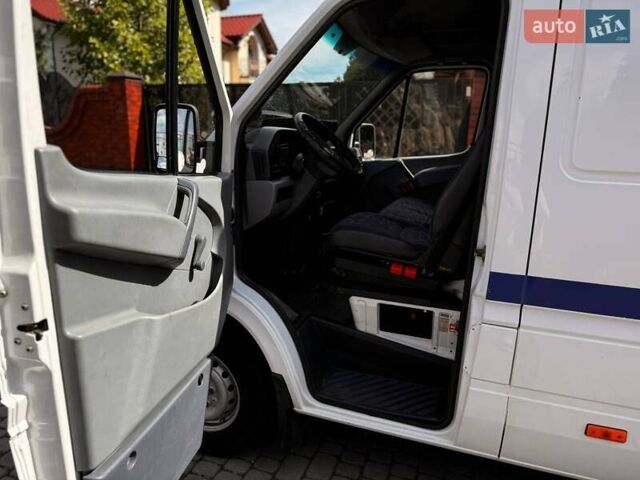Белый Мерседес Sprinter, объемом двигателя 2.9 л и пробегом 423 тыс. км за 10500 $, фото 2 на Automoto.ua