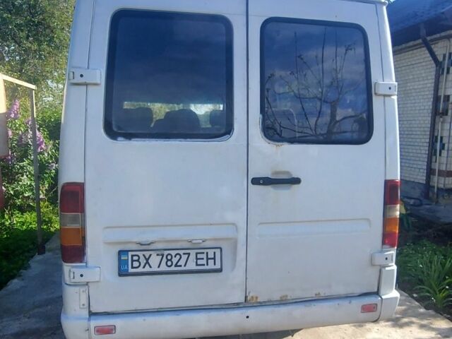 Белый Мерседес Sprinter, объемом двигателя 2 л и пробегом 550 тыс. км за 6500 $, фото 2 на Automoto.ua