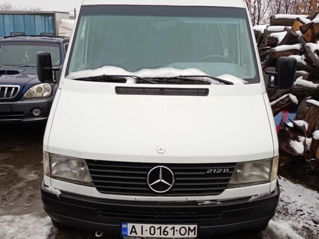 Белый Мерседес Sprinter, объемом двигателя 2.9 л и пробегом 550 тыс. км за 6000 $, фото 3 на Automoto.ua