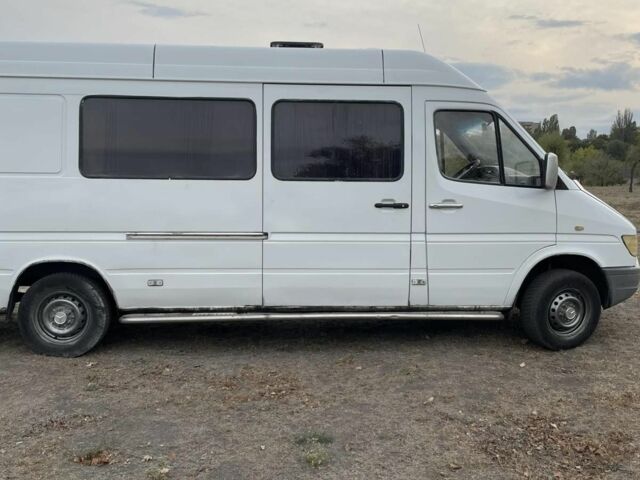 Белый Мерседес Sprinter, объемом двигателя 0 л и пробегом 2 тыс. км за 6500 $, фото 6 на Automoto.ua