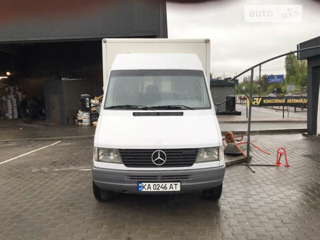 Білий Мерседес Sprinter, об'ємом двигуна 0 л та пробігом 640 тис. км за 9800 $, фото 2 на Automoto.ua