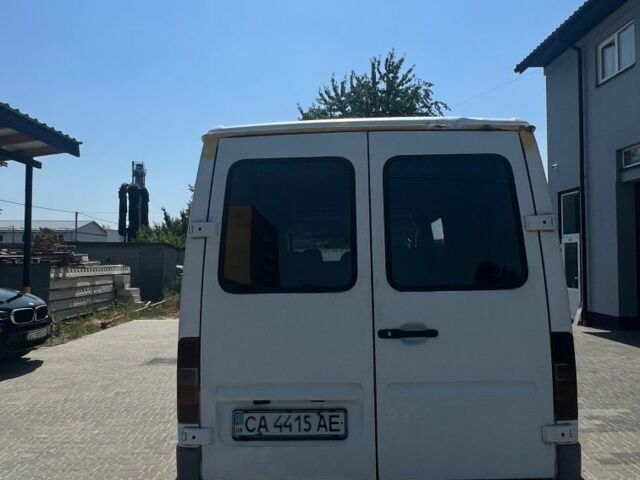 Белый Мерседес Sprinter, объемом двигателя 0 л и пробегом 650 тыс. км за 4350 $, фото 3 на Automoto.ua
