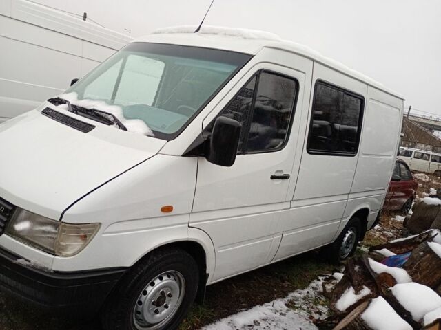 Белый Мерседес Sprinter, объемом двигателя 2.9 л и пробегом 550 тыс. км за 6000 $, фото 5 на Automoto.ua
