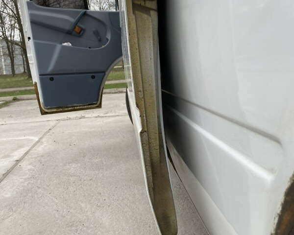 Белый Мерседес Sprinter, объемом двигателя 0 л и пробегом 385 тыс. км за 6700 $, фото 31 на Automoto.ua